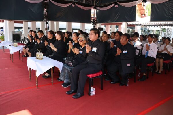 งาน พระราชวัง วันที่26 4